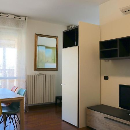 Апартаменты Happy Flat With Terrace Милан Экстерьер фото